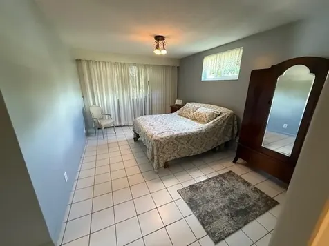 2528 Boundbrook Drive Palm Springs FL 33406