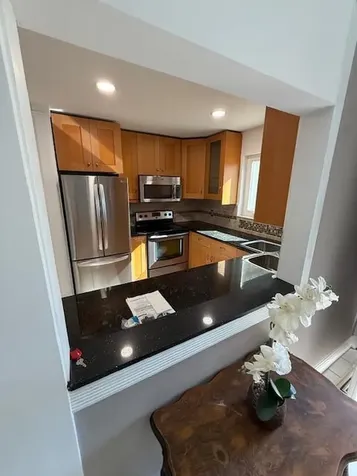 2528 Boundbrook Drive Palm Springs FL 33406