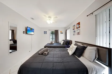 2102 Ne 68th Street Fort Lauderdale FL 33308