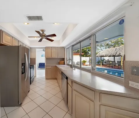 2102 Ne 68th Street Fort Lauderdale FL 33308