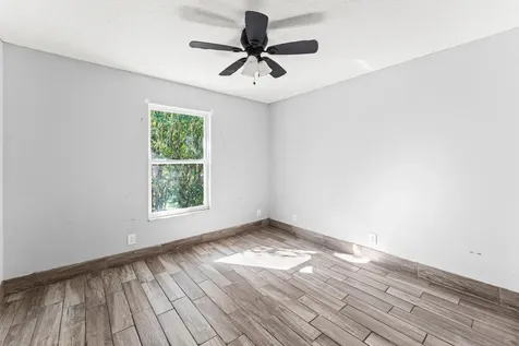 13587 76th Road The Acreage FL 33412