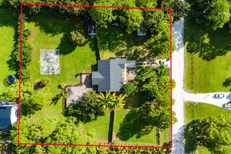13587 76th Road The Acreage FL 33412