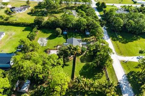 13587 76th Road The Acreage FL 33412