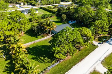 13587 76th Road The Acreage FL 33412