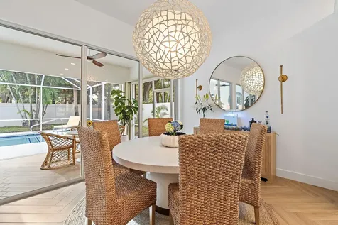231 E Tall Oaks Circle Palm Beach Gardens FL 33410