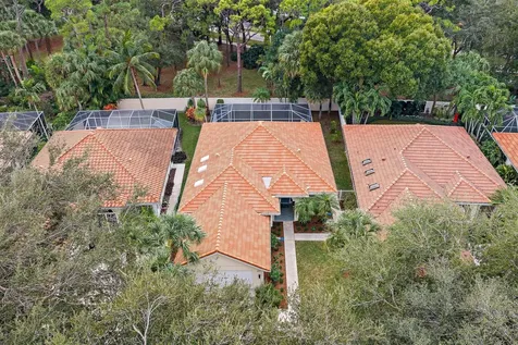 231 E Tall Oaks Circle Palm Beach Gardens FL 33410