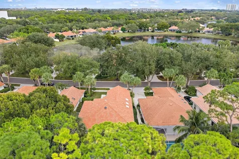 231 E Tall Oaks Circle Palm Beach Gardens FL 33410