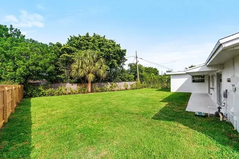 2433 Palm Road West Palm Beach FL 33406