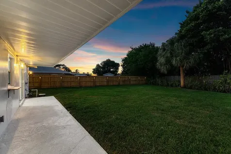 2433 Palm Road West Palm Beach FL 33406