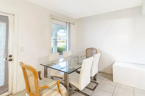 213 Fanshaw F Boca Raton FL 33434