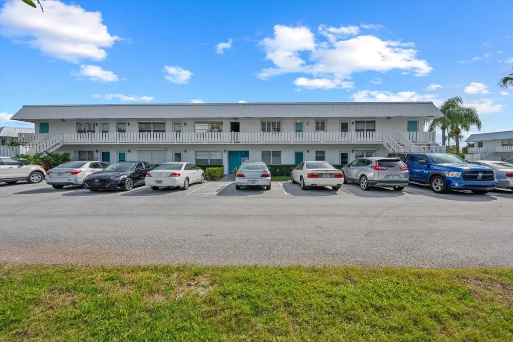 2929 Se Ocean Boulevard Stuart FL 34996
