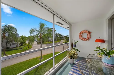 2929 Se Ocean Boulevard Stuart FL 34996