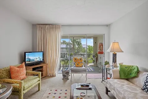 2929 Se Ocean Boulevard Stuart FL 34996