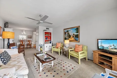 2929 Se Ocean Boulevard Stuart FL 34996