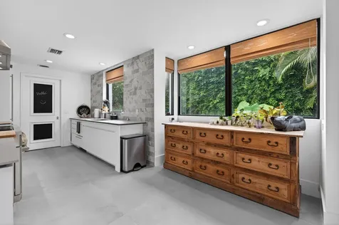 423 Chilean Avenue Palm Beach FL 33480