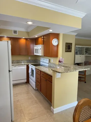 680 Saxony O Delray Beach FL 33446