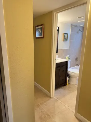680 Saxony O Delray Beach FL 33446