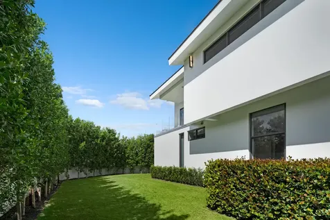 4444 Washington Road West Palm Beach FL 33405