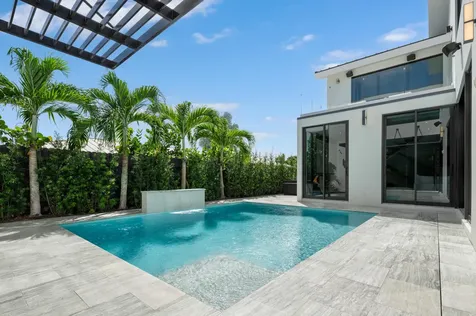 4444 Washington Road West Palm Beach FL 33405