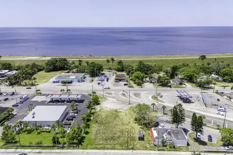 700 Larrimore Road Pahokee FL 33476