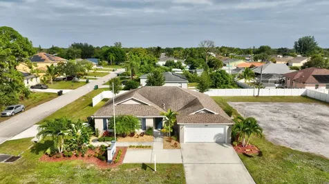 1965 Sw Bayshore Boulevard Port Saint Lucie FL 34984