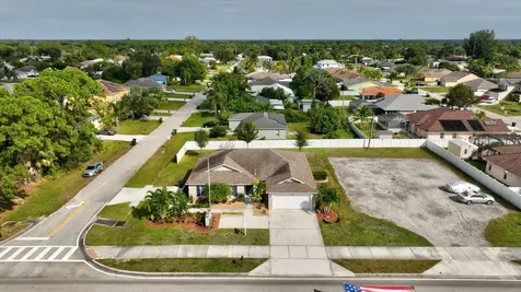 1965 Sw Bayshore Boulevard Port Saint Lucie FL 34984