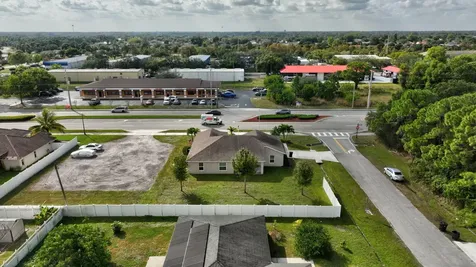 1965 Sw Bayshore Boulevard Port Saint Lucie FL 34984