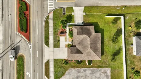 1965 Sw Bayshore Boulevard Port Saint Lucie FL 34984