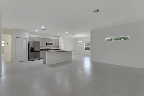 2361 Sw Chateau Terrace Port Saint Lucie FL 34953