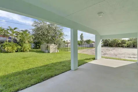 2361 Sw Chateau Terrace Port Saint Lucie FL 34953