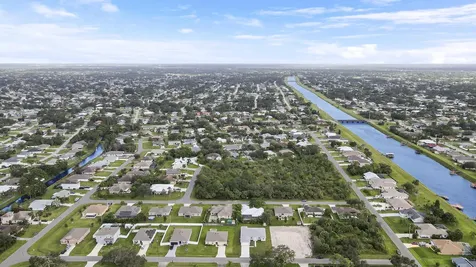 2361 Sw Chateau Terrace Port Saint Lucie FL 34953