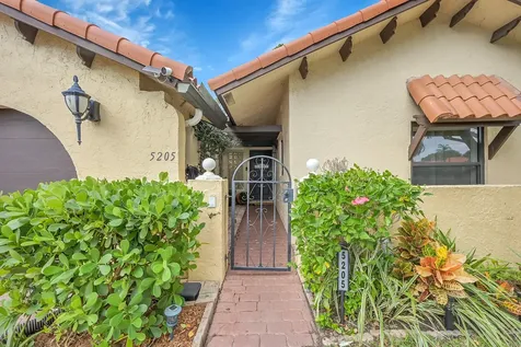5205 Bolero Circle Delray Beach FL 33484