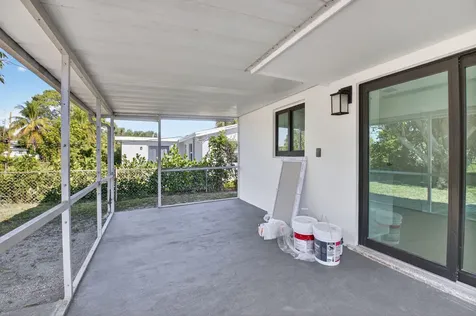 122 Sw 9th Avenue Delray Beach FL 33444