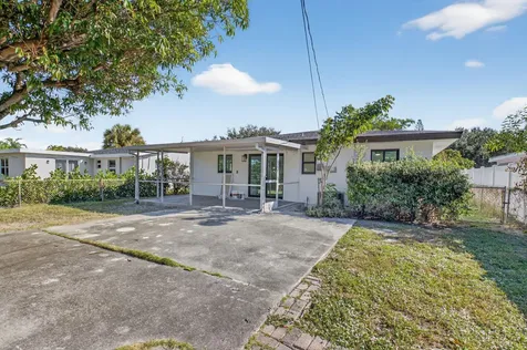 122 Sw 9th Avenue Delray Beach FL 33444
