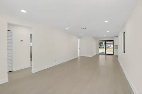 122 Sw 9th Avenue Delray Beach FL 33444
