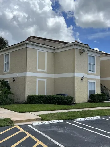899 Riverside Drive Coral Springs FL 33071