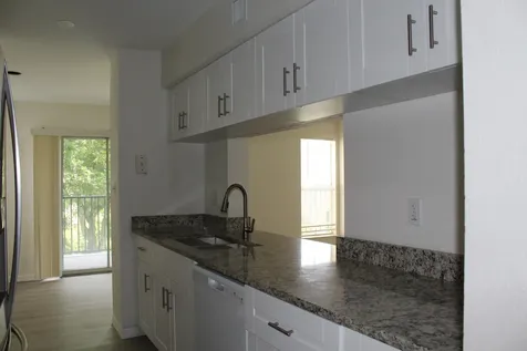 899 Riverside Drive Coral Springs FL 33071