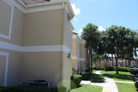 899 Riverside Drive Coral Springs FL 33071
