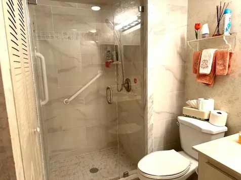 8305 Casa Del Lago Boca Raton FL 33433
