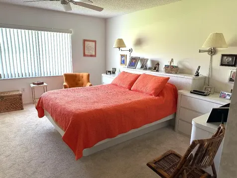 8305 Casa Del Lago Boca Raton FL 33433