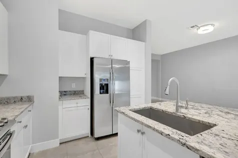 4924 Pointe Midtown Way Palm Beach Gardens FL 33418
