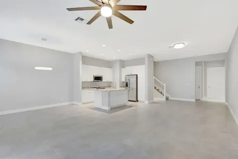 4924 Pointe Midtown Way Palm Beach Gardens FL 33418
