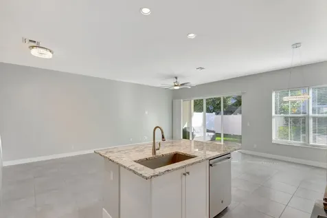 4924 Pointe Midtown Way Palm Beach Gardens FL 33418