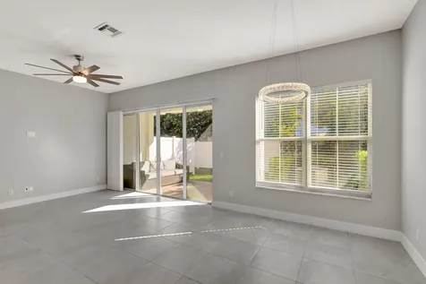 4924 Pointe Midtown Way Palm Beach Gardens FL 33418