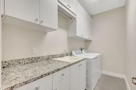 4924 Pointe Midtown Way Palm Beach Gardens FL 33418