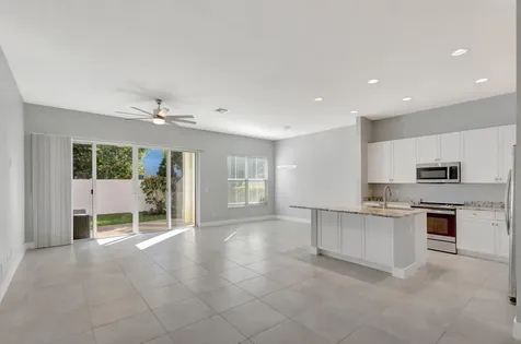4924 Pointe Midtown Way Palm Beach Gardens FL 33418