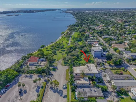 129 S Golfview Road Lake Worth Beach FL 33460