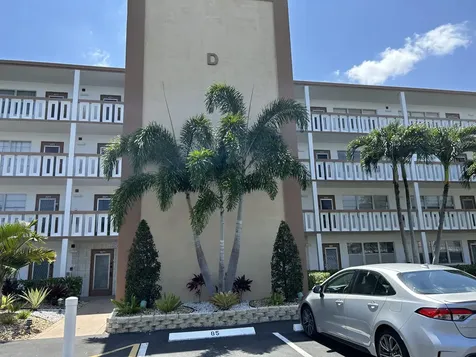 3070 Cornwall D Boca Raton FL 33434