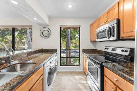 606 Brackenwood Cove Palm Beach Gardens FL 33418