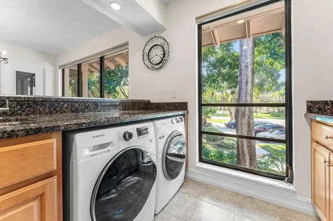 606 Brackenwood Cove Palm Beach Gardens FL 33418